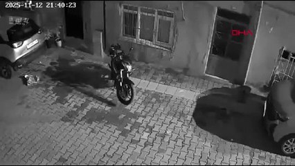 İstanbul'da 6 katlı binada şiddetli patlama: Sokak savaş alanına döndü