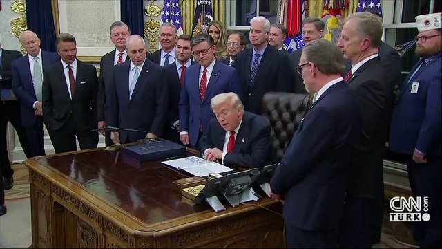 Son dakika haberi... ABD'de 43 günlük kriz sona erdi: Hükümet yeniden açıldı