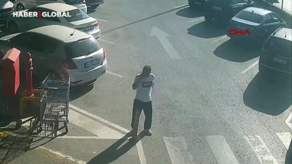 Pendik'te otomobil bagajından laptop hırsızlığı! O anlar kamerada