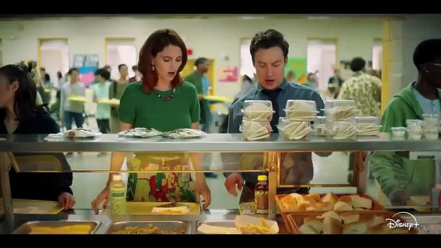 Bande-annonce d'English Teacher / La série n'aura pas de saison 3