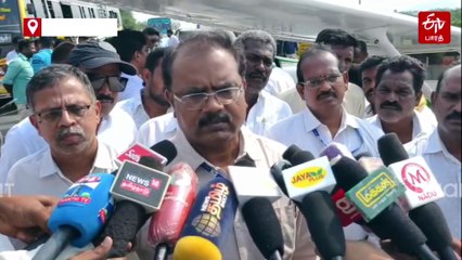 தேசிய நெடுஞ்சாலையில் திடீரென தரையிறங்கிய பயிற்சி விமானம்; புதுக்கோட்டை அருகே பரபரப்பு!