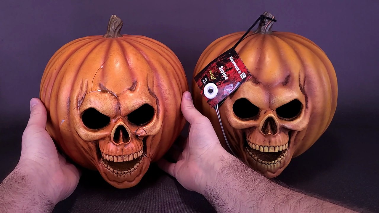 Spirit Halloween Michael Myers Halloween II Light-Up Pumpkin IS THIS ONE BROKEN?