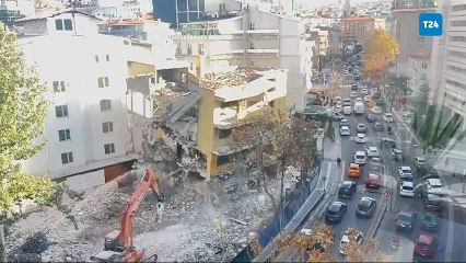 Ankara’da kontrollü yıkımda faciadan dönüldü; kapatılmayan yola molozlar sıçradı