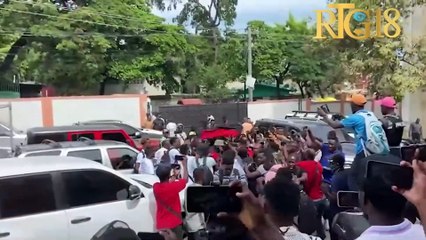 Moïse JEAN CHARLES denonse yon gwoup moun li di kap sal imaj li