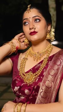 indian women in traditional saree