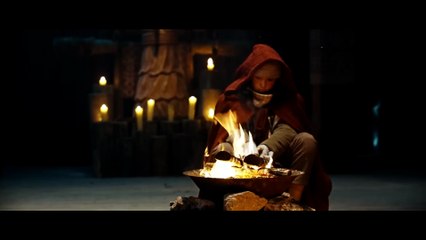 【2025 Newest Movies】Plane crash! Mutant wolf pack bloodbath, father risks life to save his daughter!