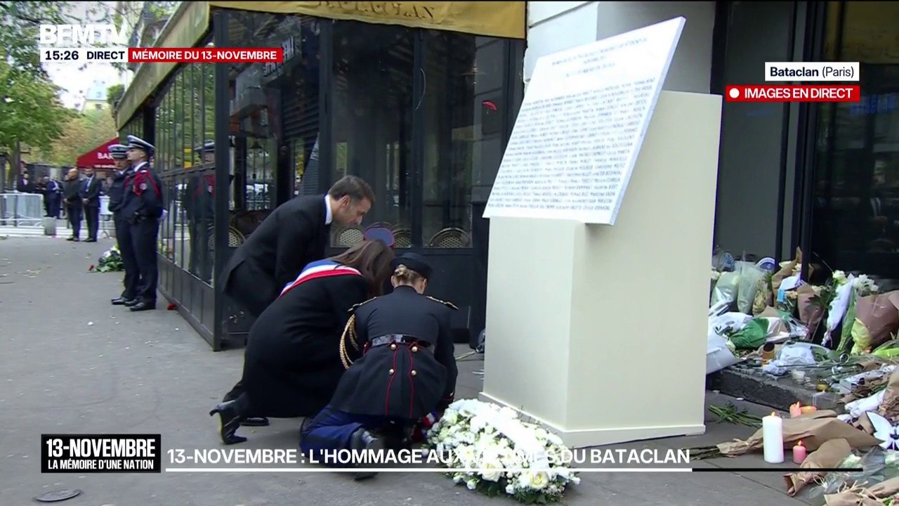 13-Novembre: Emmanuel Macron et Anne Hidalgo déposent une gerbe en hommage aux victimes du Bataclan
