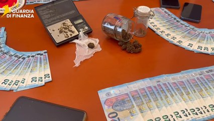 Movida sul litorale di Ancona, fermato 16enne con droga e 5.600 euro (13.11.25)