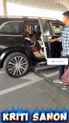 Bollywood Actress Kriti Sanon Spotted at Airport 🥰