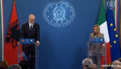 Centri in Albania, Meloni: lavorano per bloccarli ma andiamo avanti