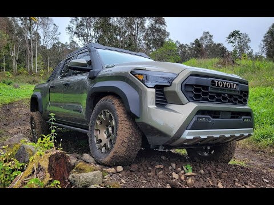 Geländeeinsatz 2024 Toyota Tacoma i FORCE Max TRD Pro + Trailhunter (Offroading)