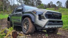 Geländeeinsatz 2024 Toyota Tacoma i FORCE Max TRD Pro + Trailhunter (Offroading)