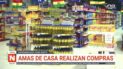 AMAS DE CASA REALIZAN COMPRAS