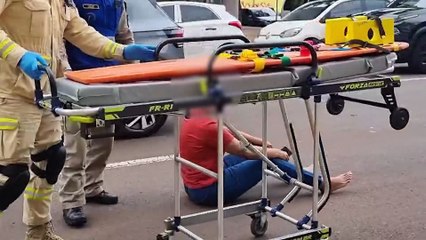 Motociclista fica ferida em acidente no Centro de Cascavel
