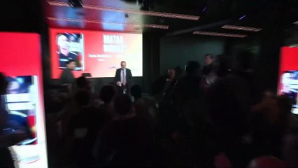 Luis Rubiales, atacado por un desconocido durante la presentación de su libro