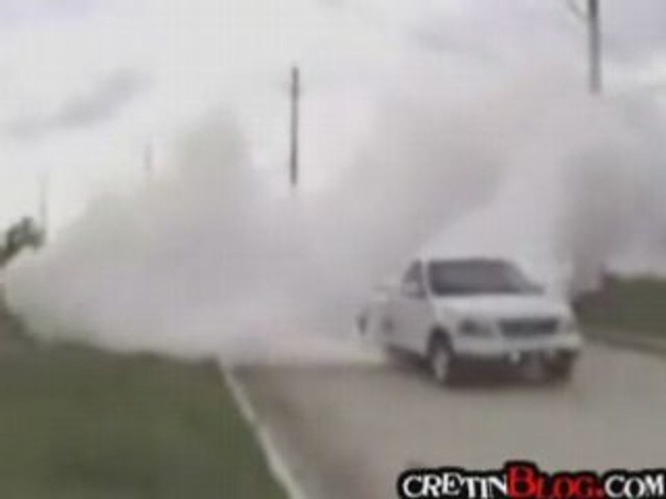 Un_burn_out_de_truck_qui_decoiffe