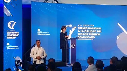 Vicepresidenta Raquel Peña entrega Premio Nacional a la Calidad en el Sector Público