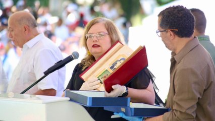 Icbf entrega en Armero 'el libro rojo', un archivo sobre los niños sobrevivientes a la tragedia