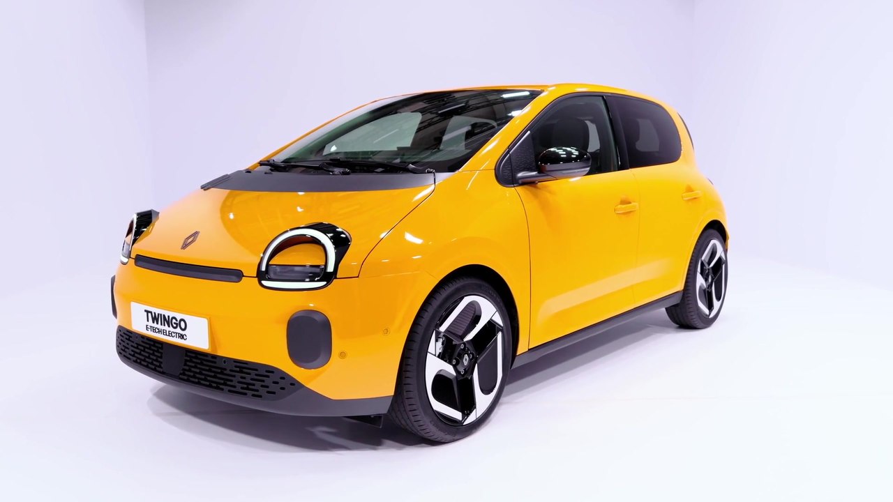 Renault Twingo E-Tech electric Exterior Design in Mango Yellow