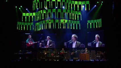 Handle With Care (The Traveling Wilburys cover) - Tom Petty and the Heartbreakers (live)