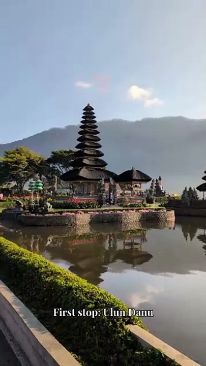 🏯 **Bali's Serene Temples** 🌺