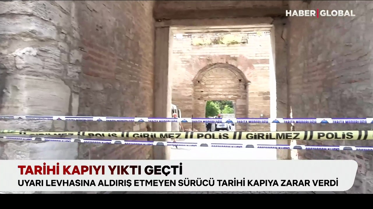 Tarihi kapıyı yıktı geçti!