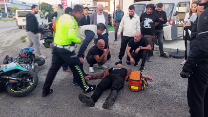 Kamyonetle çarpışıp motosikletiyle 25 metre sürüklendi, kask sayesinde hayata tutundu