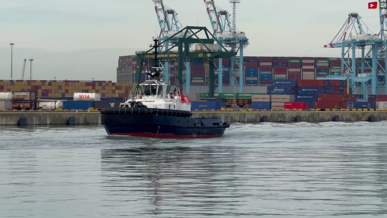 Zeebrugge | Haven / Marina, Bateau-Phare et Remorqueurs | Belgique Bretagne Télé