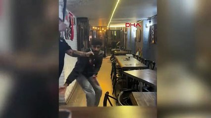 Ünlü oyuncu, çalışanına tekme tokat saldırıp beyzbol sopasıyla dövdü