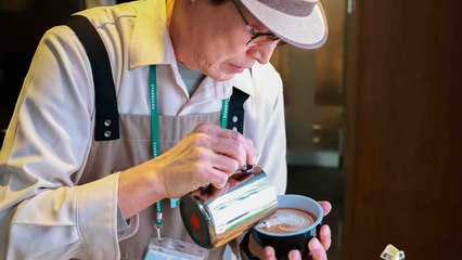 [기업] 스타벅스, 제4회 시니어 바리스타 라떼아트 대회 개최 / YTN