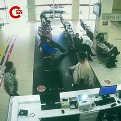 Fatih'te gıda zehirlenmesi şüphesi Ölen anne ve 2 çocuğunun hastaneye giriş görüntüleri ortaya çıktı