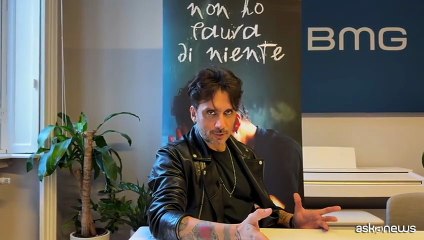 Fabrizio Moro: "Dal futuro non mi aspetto nulla, vivo alla giornata"