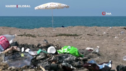 Antalya’da Kumköy plajı çöp yığınları ile doldu