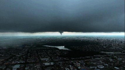 Assustador: Morador registra formação de nuvem funil na região do Lago Municipal de Cascavel