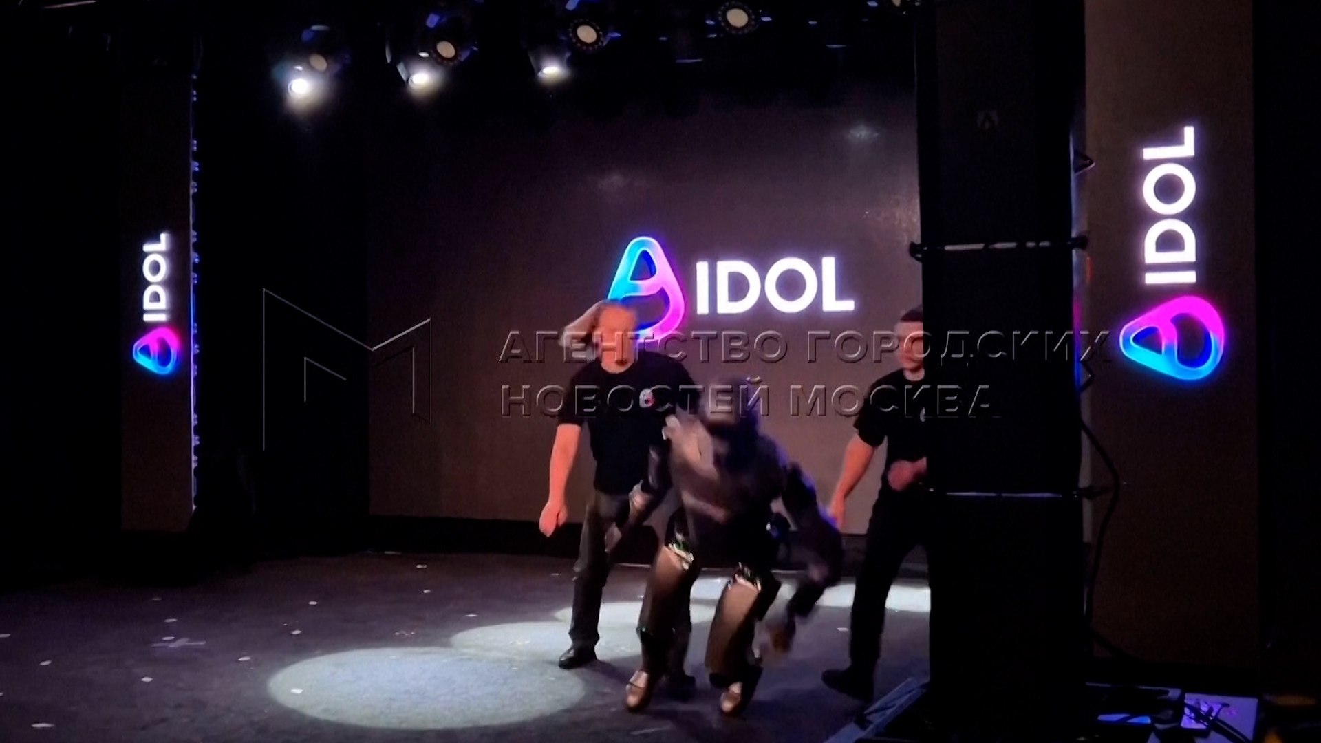 La bochornosa presentación del primer robot humanoide de Rusia que no duró ni un minuto