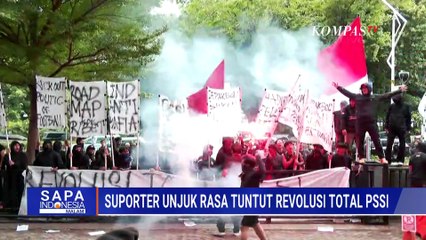 Geruduk Kantor PSSI, Suporter Unjuk Rasa Tuntut Revolusi Total Sepakbola Indonesia | SAPA MALAM