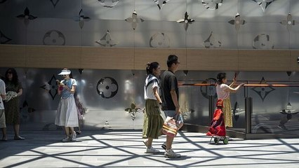 LVMH Sales Fall as China Demand Downturn Continues