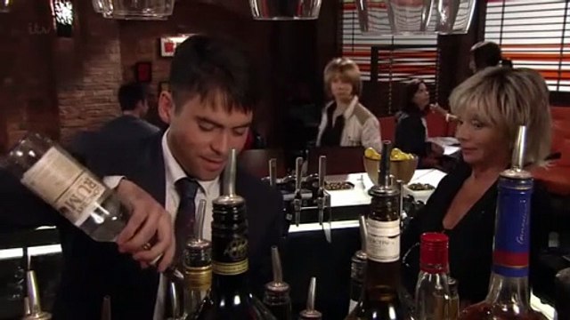 Corrie Gail & Nick Tilsley vs Todd 8th November 2013 Ep 1 & 2