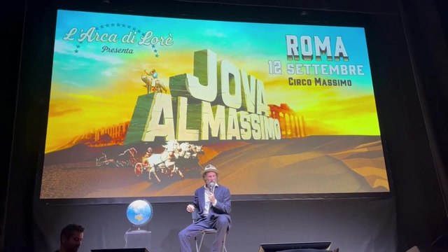 Jovanotti al Teatro della Cometa presenta il nuovo disco e il tour «L'arca di Lorè»: a Roma tappa a settembre al Circo Massimo