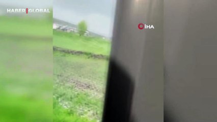 Kars'ta şiddetli rüzgar çatıları uçurdu, korkunç anlar kamerada