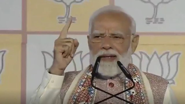 'छठी मईया से माफी नहीं ​​​​​​​मांगी', कांग्रेस-RJD पर जमकर बरसे PM मोदी