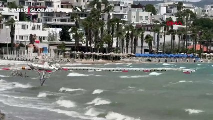 Bodrum'da fırtına; 10 tekne karaya oturdu