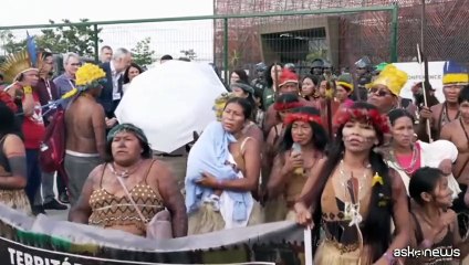 COP30, indigeni bloccano pacificamente l'ingresso alla conferenza