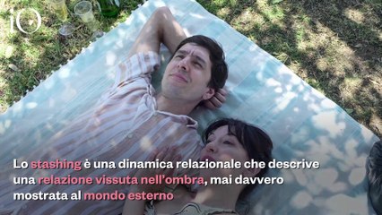 Stashing: quando il partner ti nasconde al resto del mondo (e perché succede)