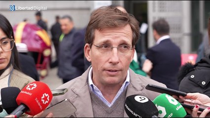 Almeida responde al delegado del Gobierno tras polémica por el encendido navideño