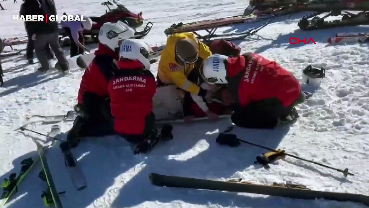 Uludağ'da kayak yaparken çarpıştılar: 2 yaralı