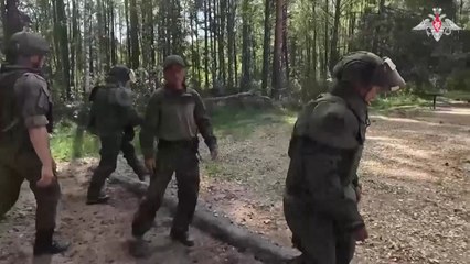 러 '쿠르스크 지뢰 제거' 북한 공병 공개..."위험한 작업에 감사" / YTN