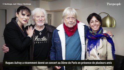 Renaud et sa femme Cerise présents au concert d'Hugues Aufray au Dôme de Paris, les amis de longue date réunis en coulisses