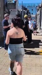 Noel Gallagher, en el cementerio de la Recoleta