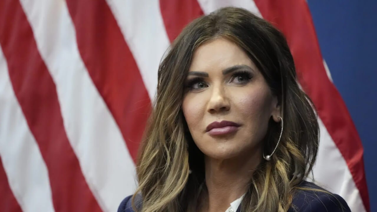 Homeland Security secretary promises $10K bonuses for select TSA agents who worked during the government shutdown